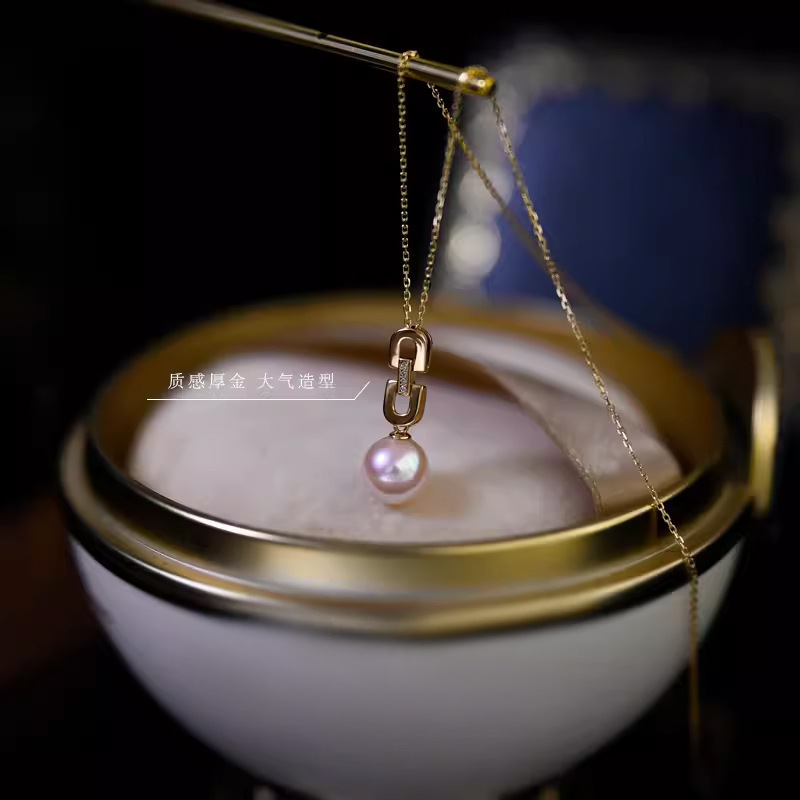 Japanese import fashionable fresh design brand pendant from pearl