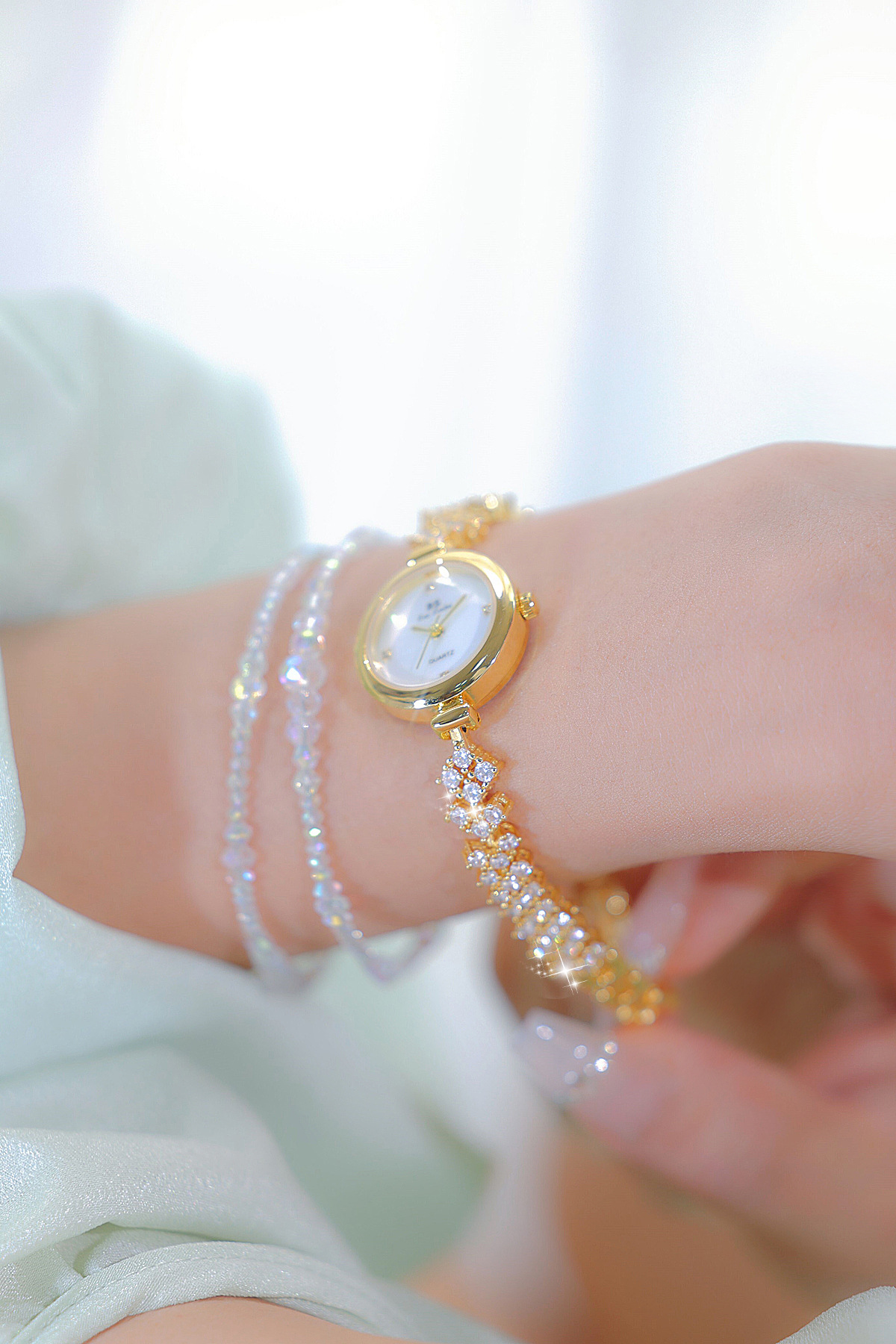35g Weight Tempered Glass Mirror Material Alloy Strap Material Watch Classification Pointer Display Type Jewelry Buckle Buckle Style Round Dial Shape Holiday, Daily Occasion Quartz Movement Solid Color Pattern All Seasons Season Women's Gender Retro, Classic Style Style Retro Classic Style Solid Color Jewelry Buckle Quartz Watch 6
