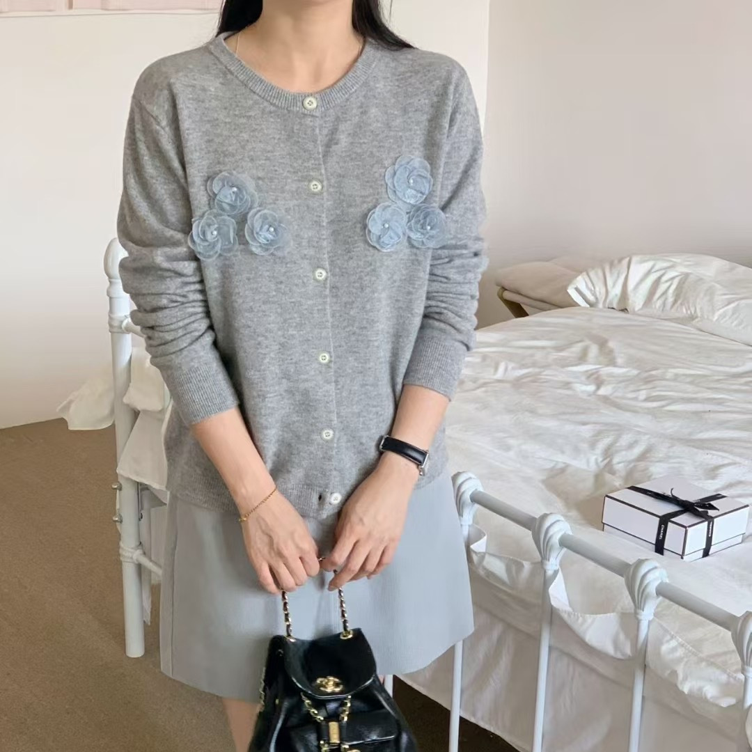 25秋季韩系全羊毛圆领精致立体网纱蕾丝玫瑰气质优雅百搭针织开衫