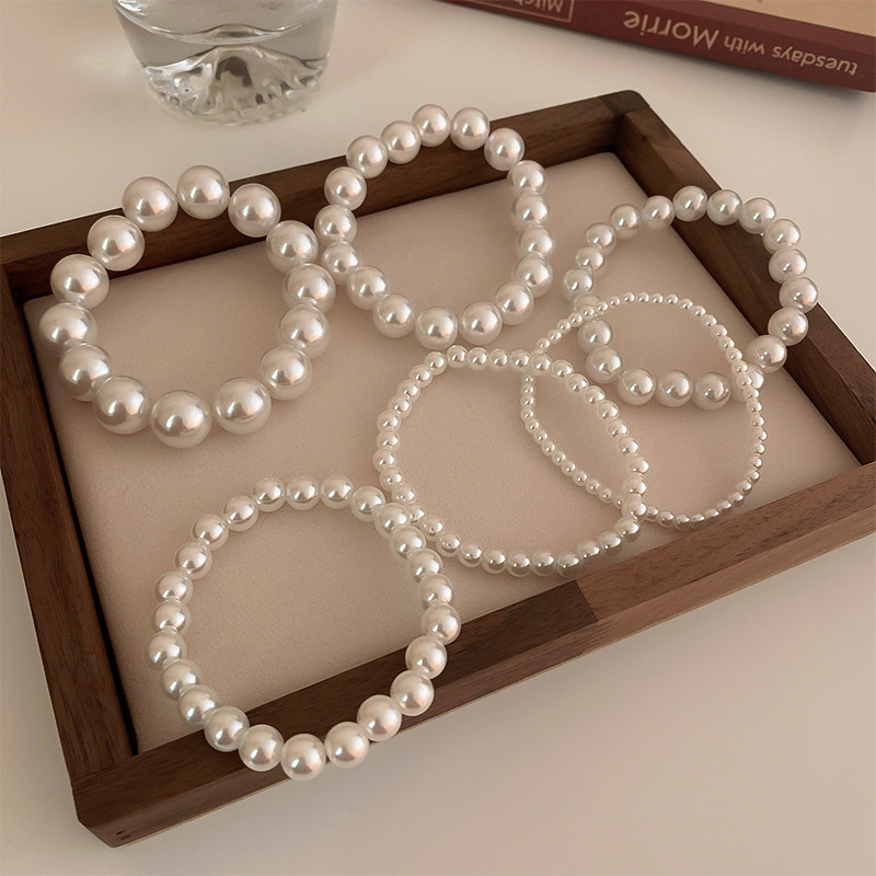 1 Piece Fashion Solid Color Imitation Pearl Beaded Women's Bracelets display picture 1