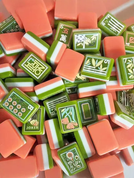 In-Stock American-Style Acrylic Mahjong Tiles, Three-Layer Green and Orange, Home-Use Stress-Relief Hand-Shuffle Tiles, Portable Entertainment Set