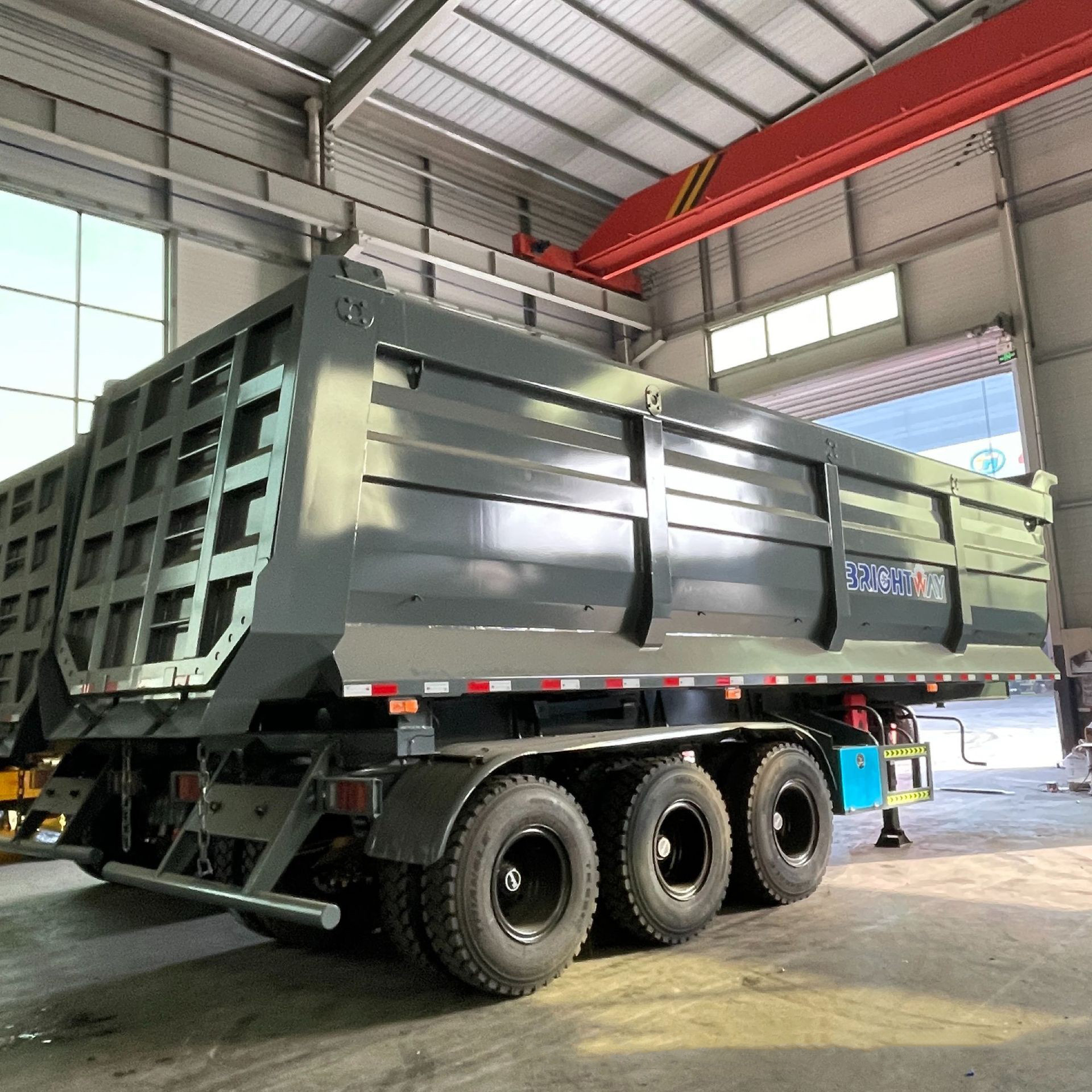 Used Rear-Dump Semi-Trailer 7.5m to 13m Side-Dump Truck for Sand and Gravel Engineering Dump Truck