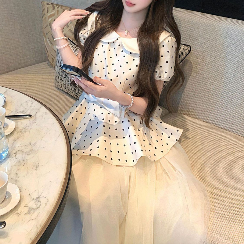 French-style gentle polka dot doll collar two-piece set for women, featuring a waist-cinching ruffled top and a fairy-like mesh long skirt French-style gentle polka dot doll collar two-piece set for women, featuring a waist-cinching ruffled top and a fairy-like mesh long skirt