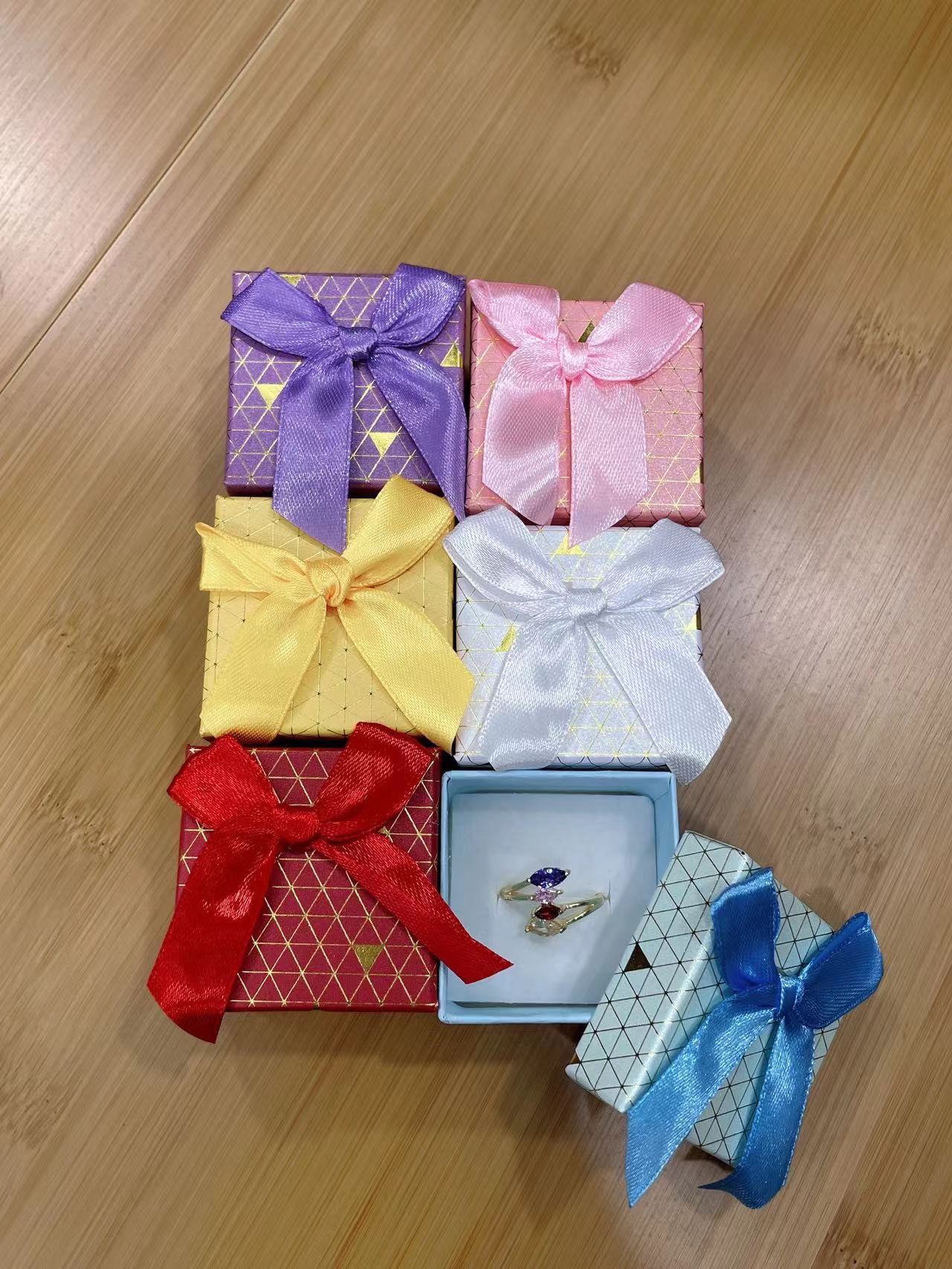 Caja de papel para joyería