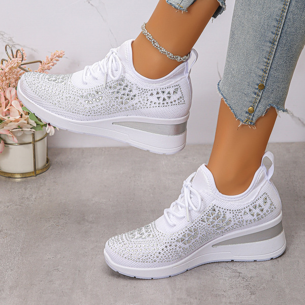 breathable sports casual footwear made of mesh