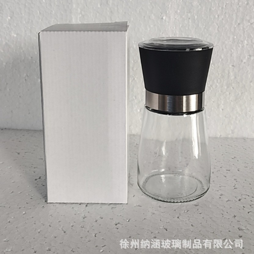 Plástico de perfil bajo con caja blanca.