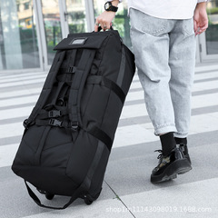 外国貿易の大容量の斜めに荷物を引っ張ります。