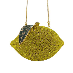 Clutch bag�羳肝M�������Ɍ������������Ů��
