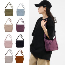 新款简约斜挎包女轻便女包精致小包防水尼龙包包通勤女士单肩包包