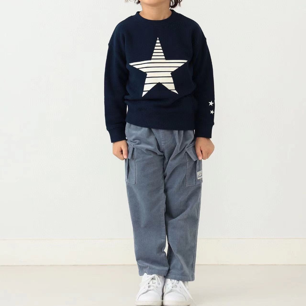 货号23A1219秋冬新款儿童日系五星印花休闲宽松男女童圆领卫衣