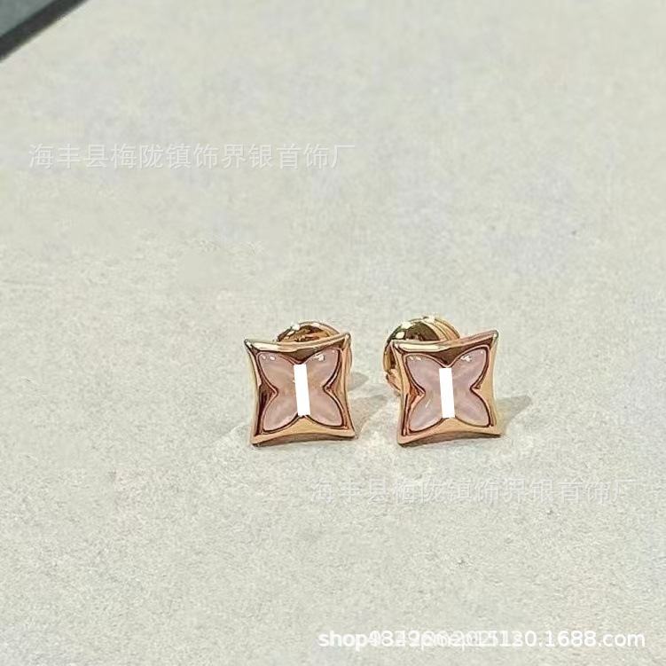 ロバの家四葉草四花五花ブレスレット女性用18Kローズゴールドメッキ軽奢菱形丸型白貝母ネックレスins