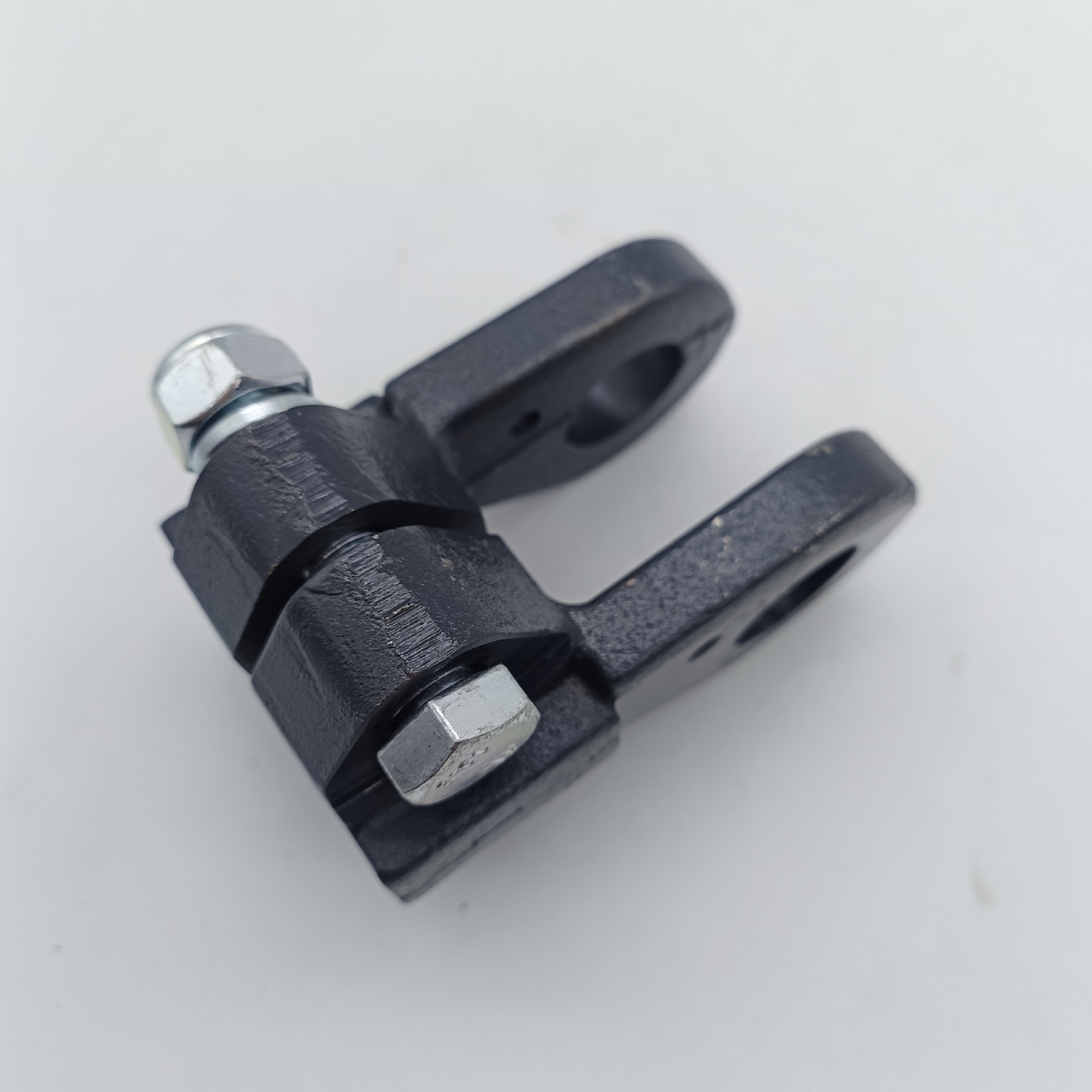 斗山大宇叉车2-3吨D30NXV/D30NXP前倾斜油缸杆接头吊耳环