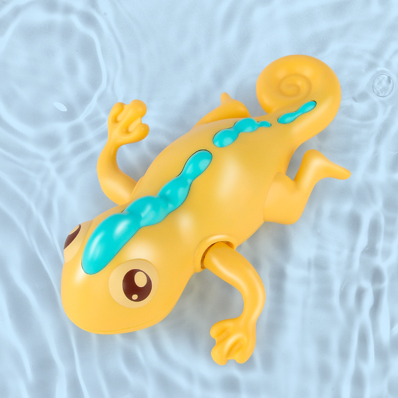 クロスボーダーの赤ちゃんのお風呂のおもちゃは水の上でチェーンのぜんまいを切って水をかきます。|undefined