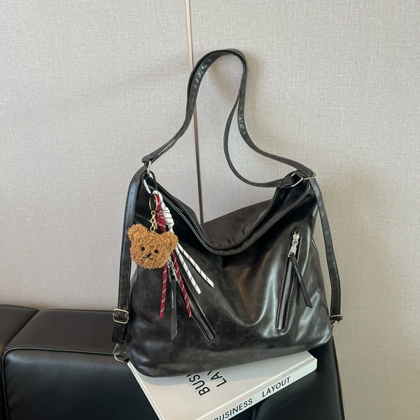 Black pendant