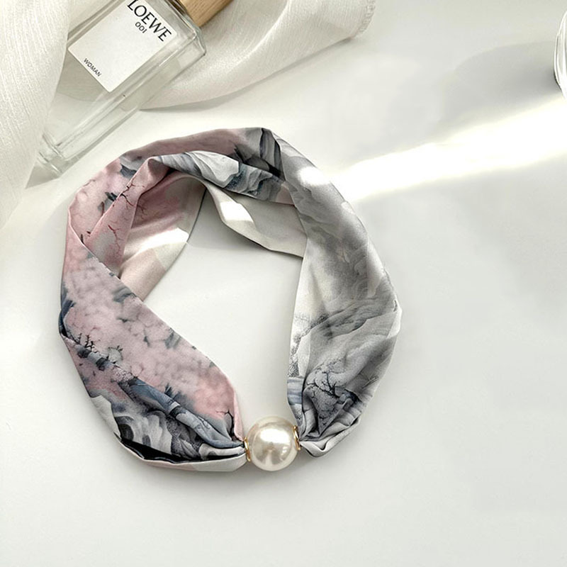 Pañuelo de seda para mujer primavera y verano 2024 nuevo collar de hebilla de succión magnética de perlas de alto nivel de nicho