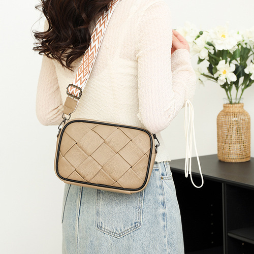 Cross-border genuine leather women's bags wholesale high-end straw bags niche summer new bags women's versatile shoulder crossbody bag