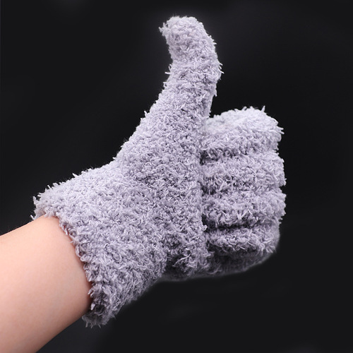 Handcrafted Wanyan Gloves: Coral Fleece Gloves, Thickened for Walnut & Diamond Gourd Care—Perfect for Applying Wax and Achieving a Glossy Finish