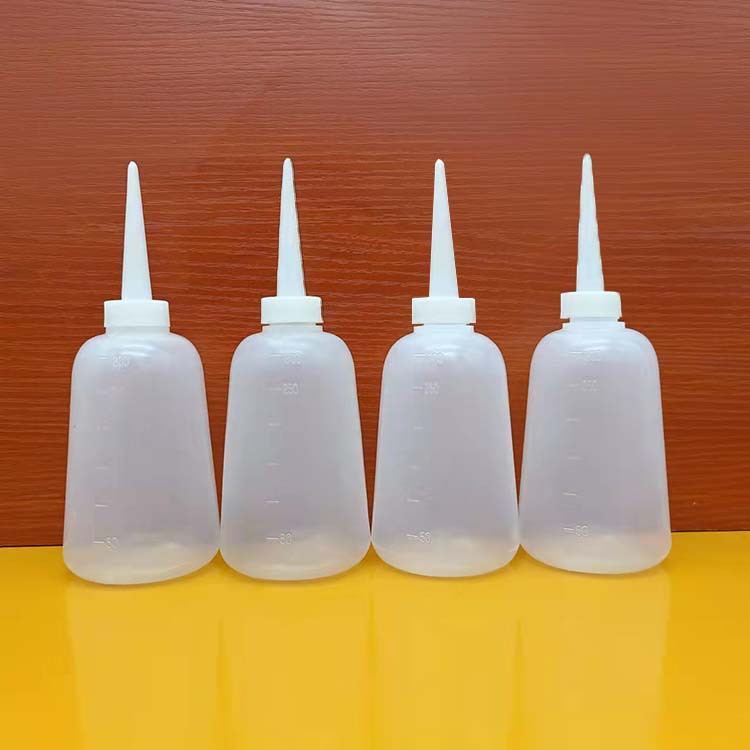 厂家批发300ml塑料尖嘴瓶带刻度油壶300毫升点胶瓶