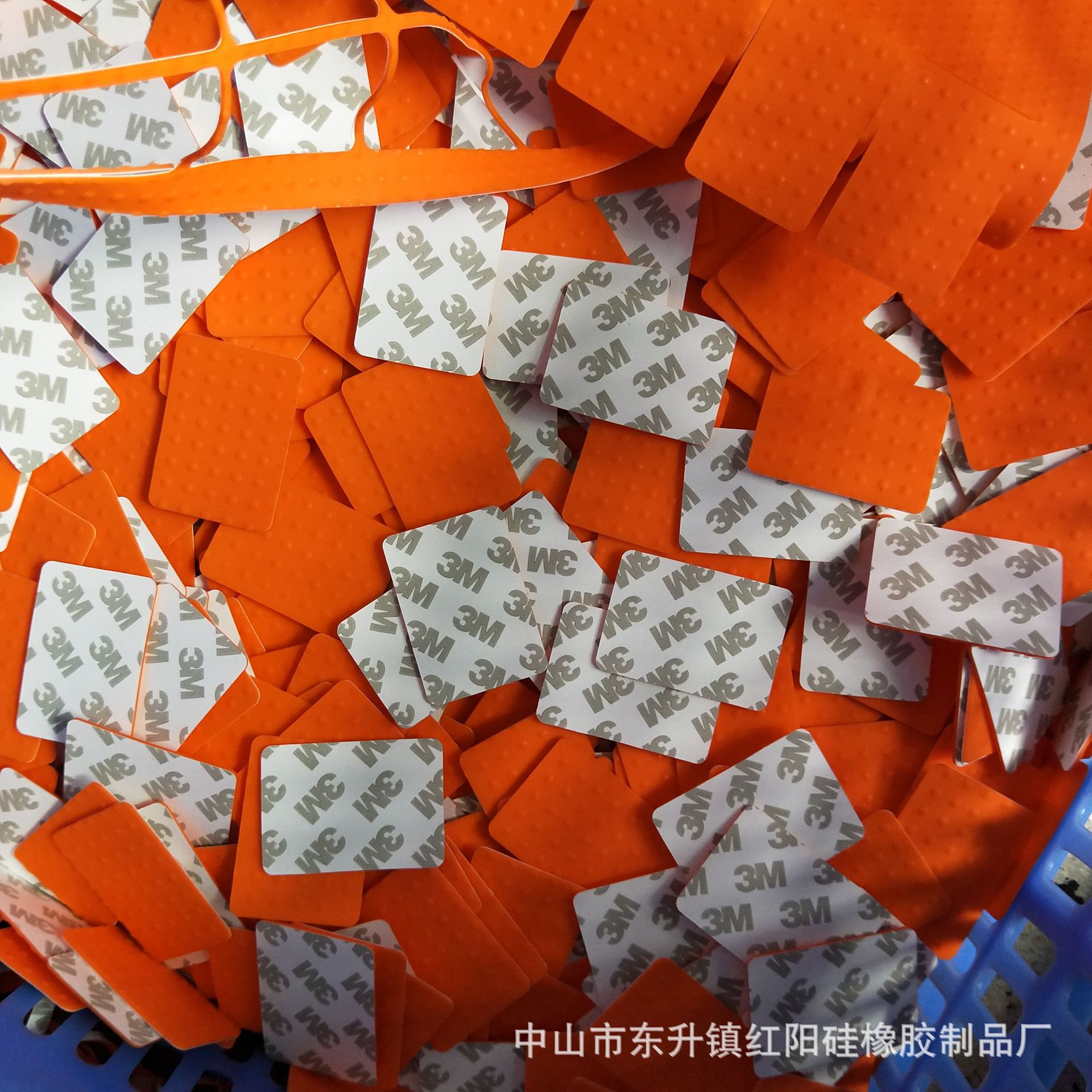 生产自粘硅胶垫片 网格硅胶脚垫 硅胶垫片方形 彩色格纹硅胶垫