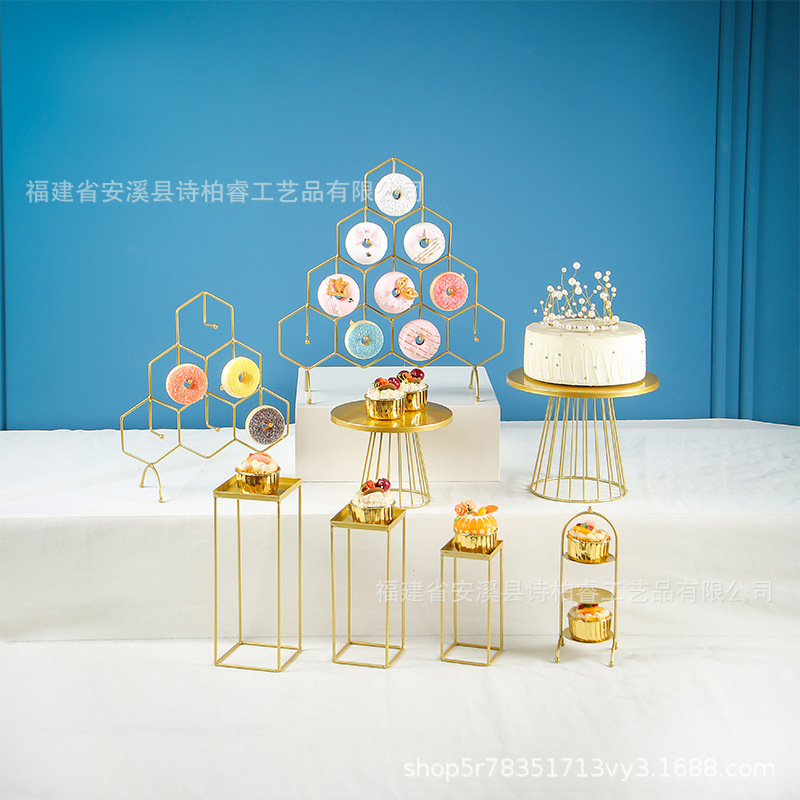 Estandarte de pastel europeo Tea de la tarde Tea Break Self-service Showcase de hierro forjado oro Decoración de postre creativa image 31