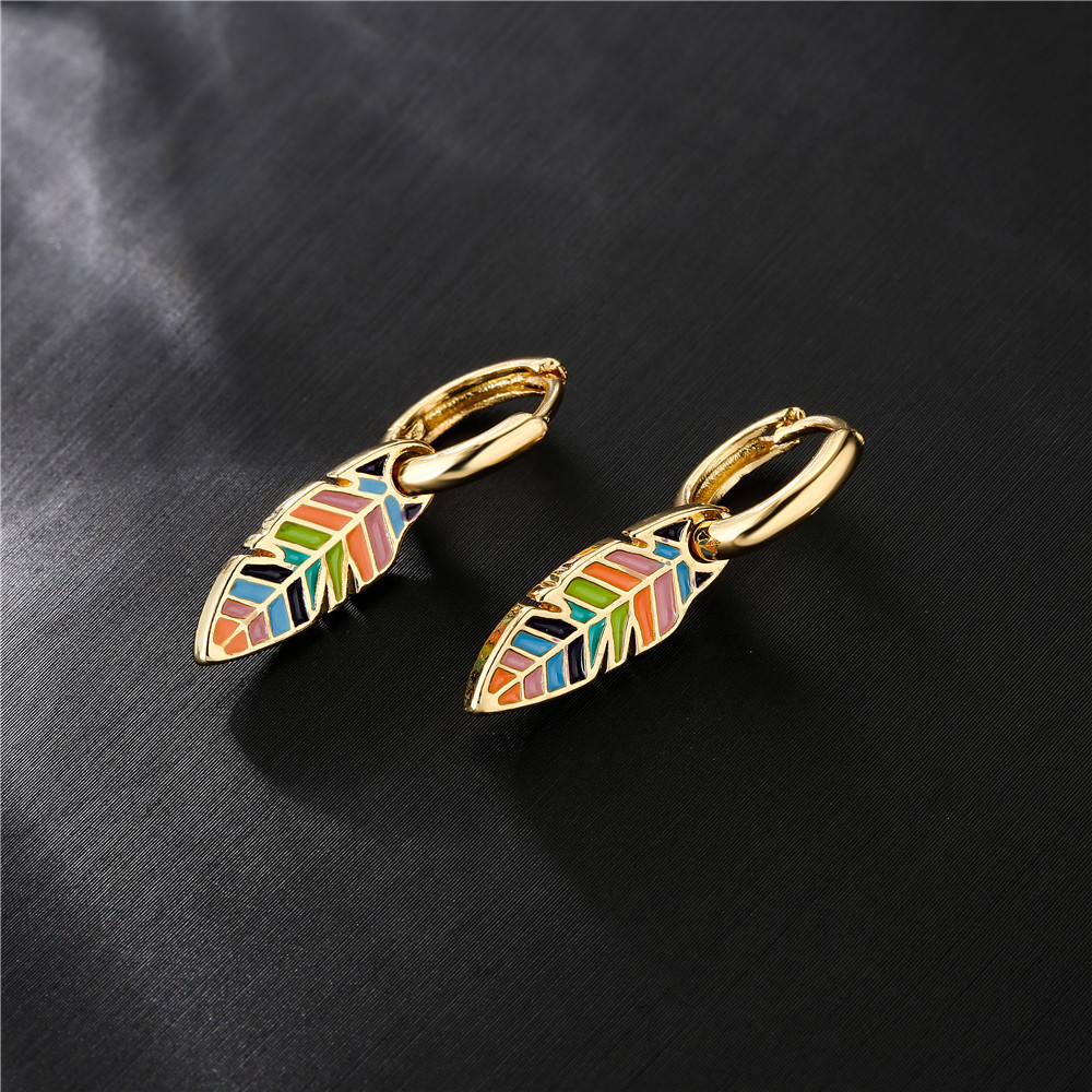 European And American Design Retro Color Leaf Oil Drip Earrings Copper Earrings display picture 2