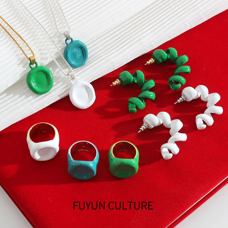 Re-engraved BV Enamel Pendant Sweater Necklace Women's Retro Design Sense Wide Version Ring 925 Telephone Line Earrings