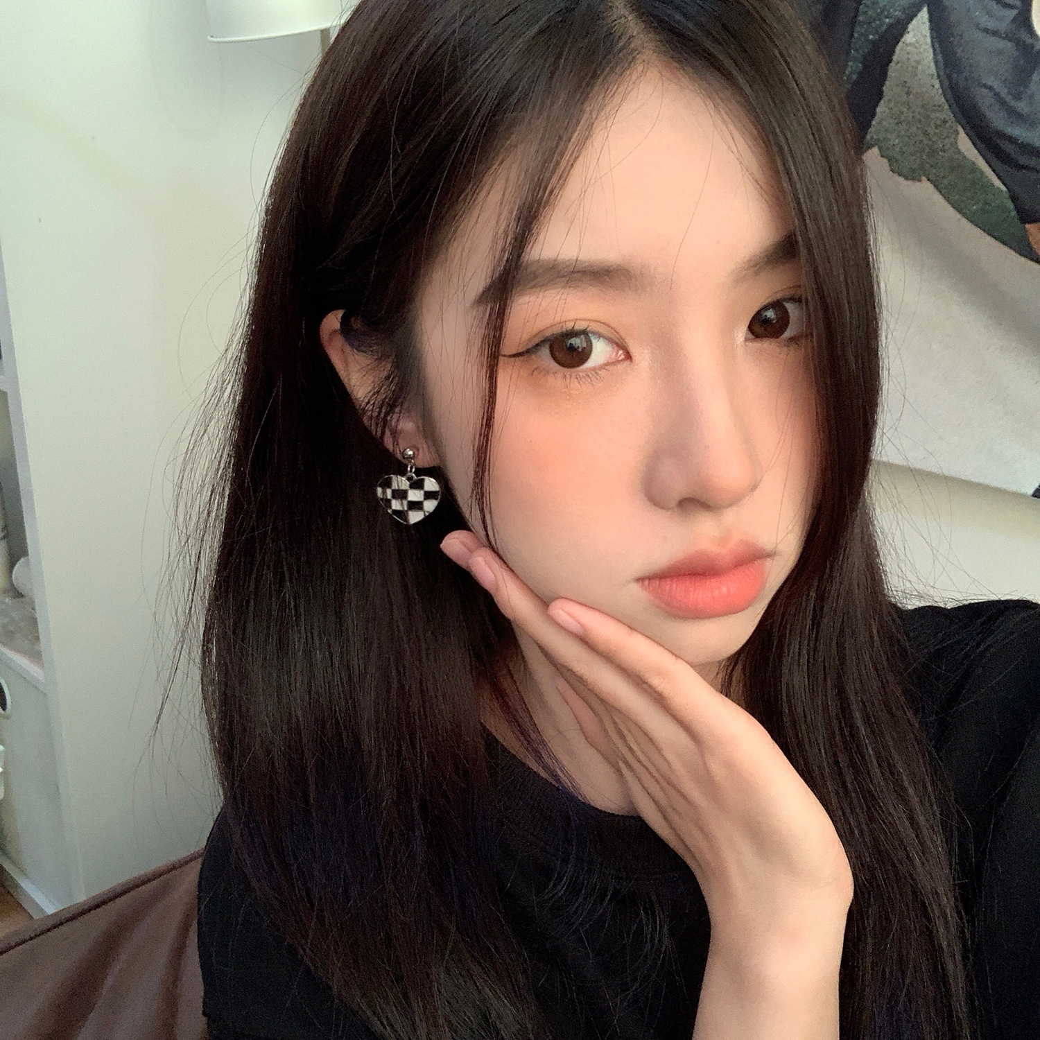 Women'S Gender Korean Version Of Black And White Checkerboard Dripping Heart Earrings Female Wholesale