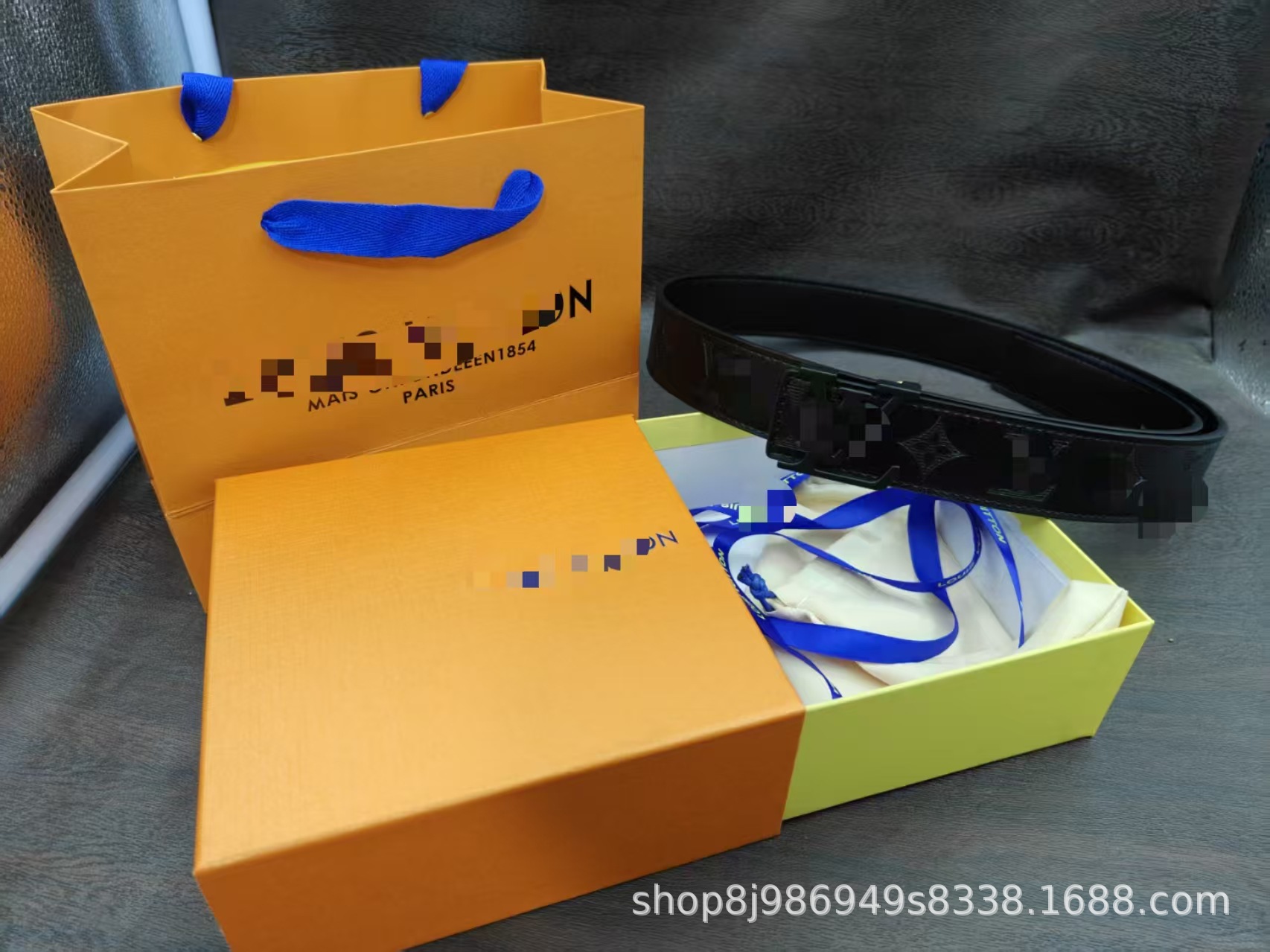 Black printed black buckle