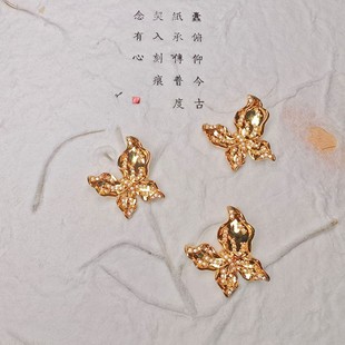 18K Gold Butterfly Pendant Au750 Colored Gold Dancing Butterfly Versatile Necklace Clavicle Chain Mother-Of-Pearl Gold Pendant