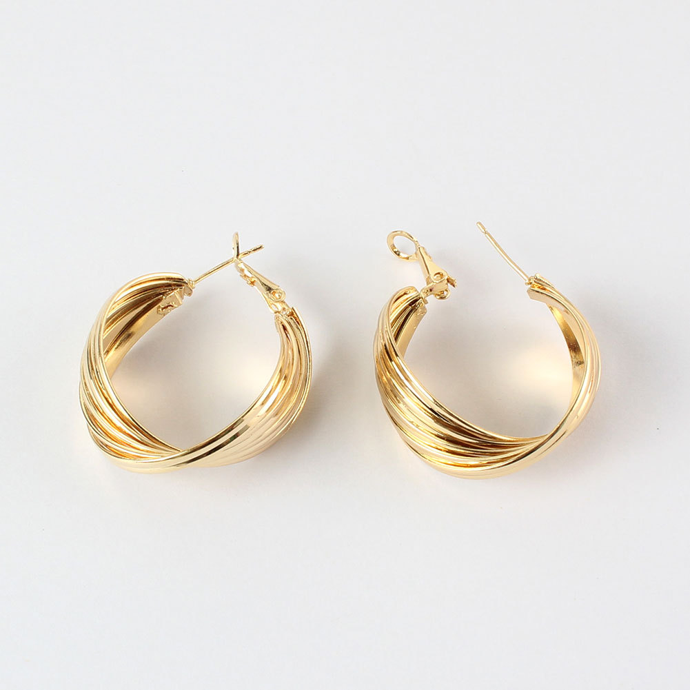 Fashion Geometric Twisted Alloy Earrings display picture 2