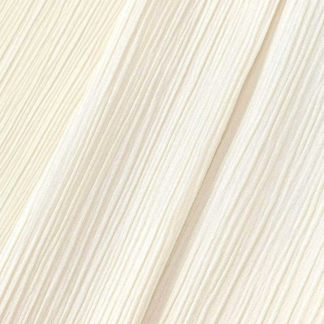 Damesløyfedekorasjon med små folder og yttertøy i kimonostil for dameklær_voghion.com