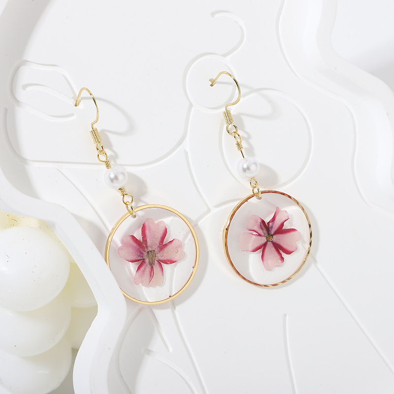 Daily Occasion Resin Material Flower Pattern Wholesale Jewelry Cute Sweet Flower Resin Flowers Ear Hook