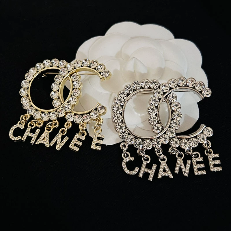 High quality brooch with letters, pendant, universal pin, jacket, metal material, accessory, Chanel style