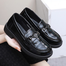 ���¼�����ƤŮ��Ь���e�r�аٴ��Ь�n�泱��һ�_��СƤЬ