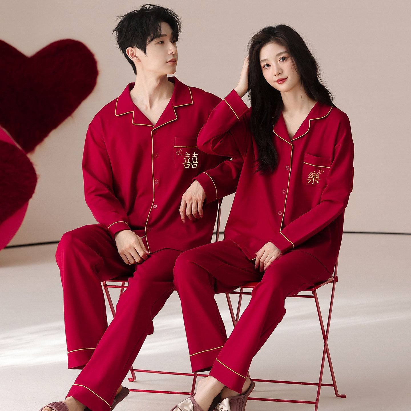 Pijamas al por mayor transfronterizos mujeres parejas rojas de algodón cardigan con solapa hombres y mujeres pantalones de mangas largas cardigan ropa para el hogar set