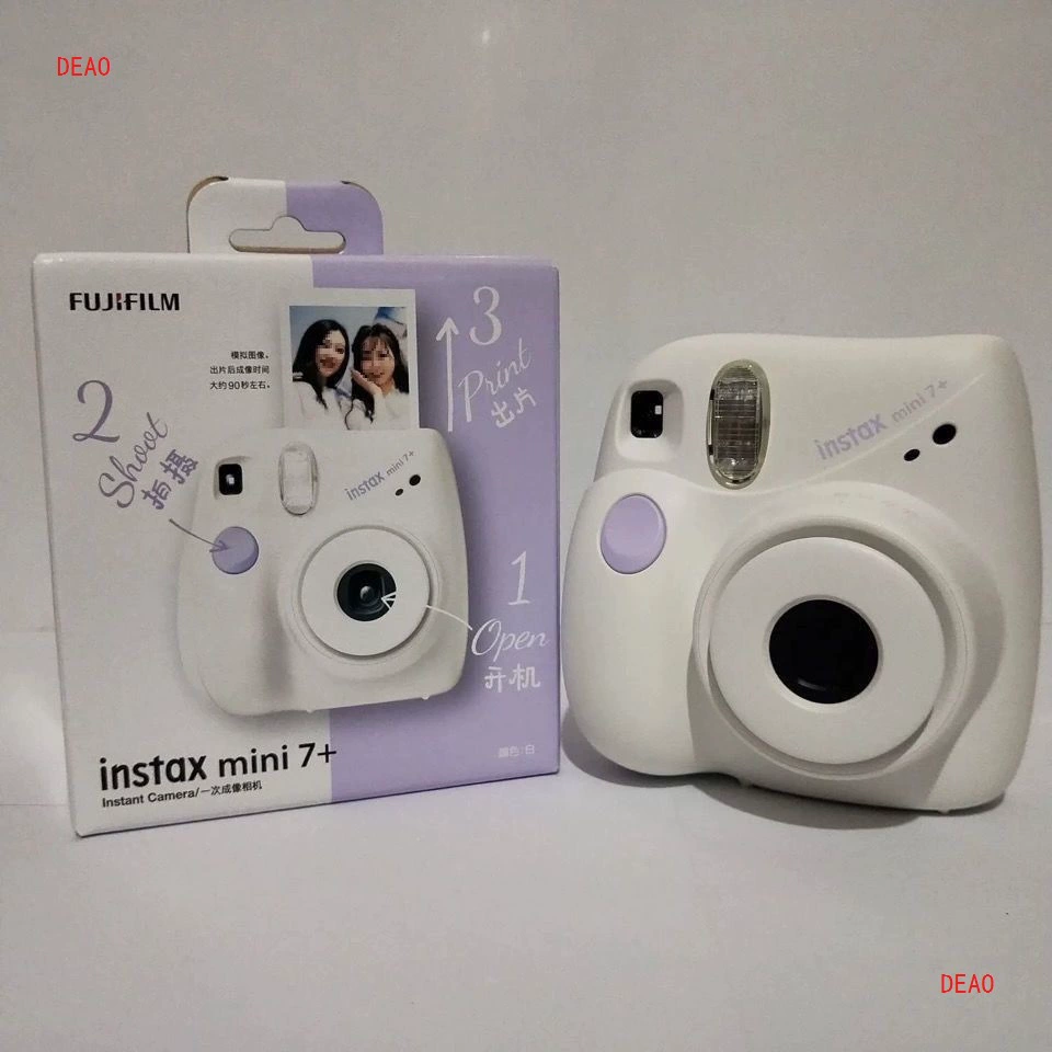 Мгновенная камера (Fujifilm instax) mini7+ — белая, компактная, с опцией коробки с аксессуарами