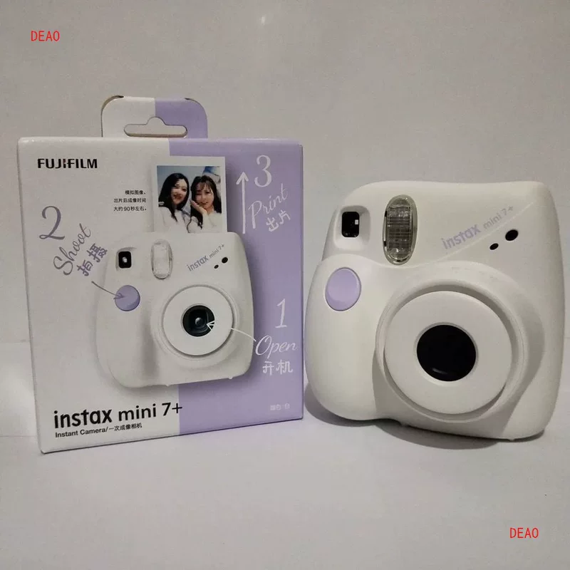 Мгновенная камера (Fujifilm instax) mini7+ — белая, компактная, с опцией коробки с аксессуарами