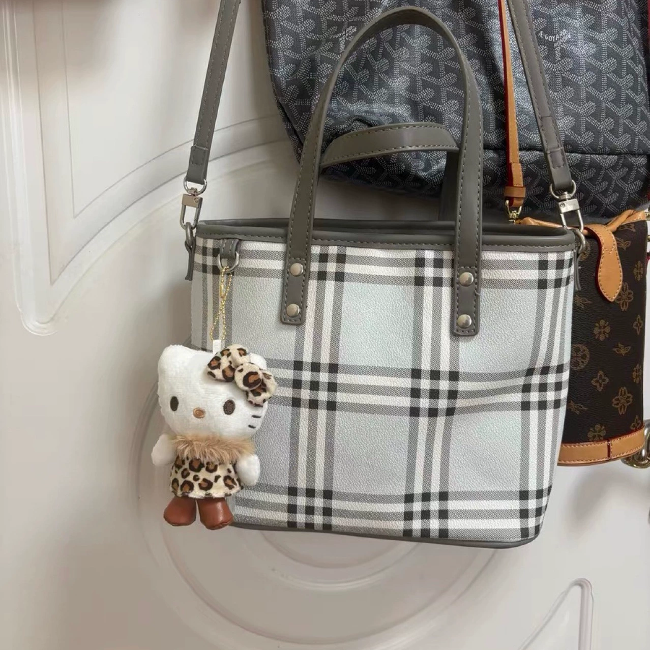 Hello kitty, милая плюшевая подвеска, кукла, игрушка, украшение для сумки, брелок, аксессуар