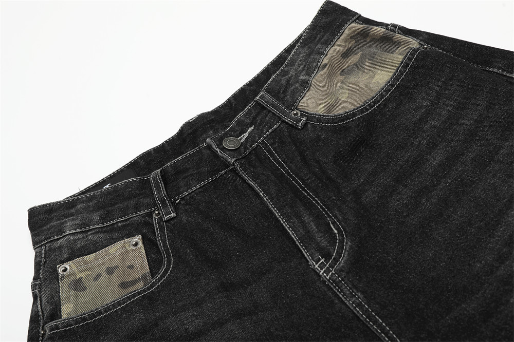 Pantaloncini di jeans camo patchwork da uomo effetto distressed_voghion.com