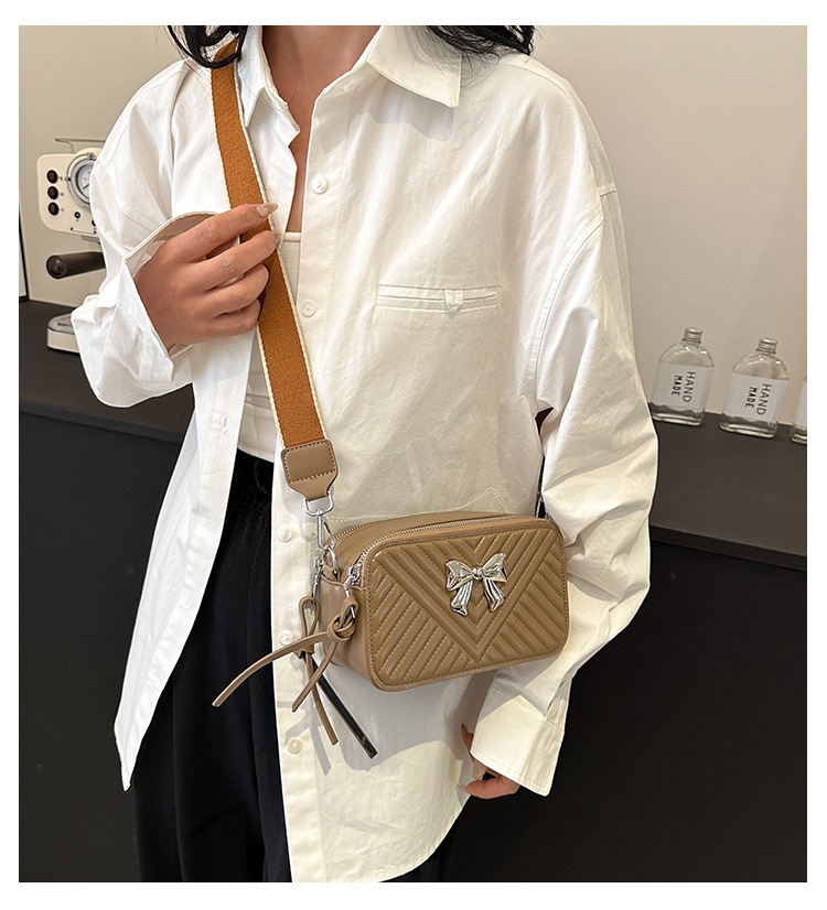 Women's Small Pu Leather Bow Knot Streetwear Square Zipper Crossbody Bag display picture 1