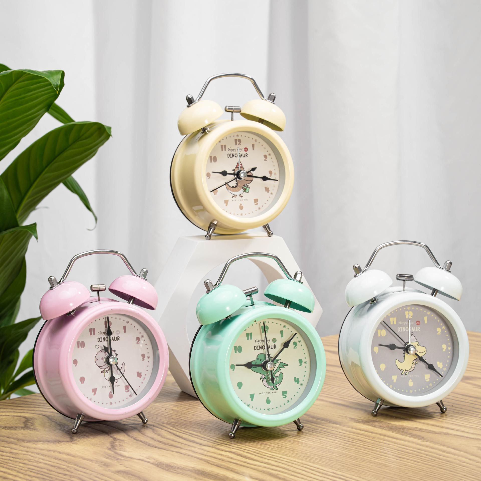 Suministro directo de fábrica 3 pulgadas reloj creativo estudiante hogar inteligente alarma reloj de noche escritorio metal decoración pequeño despertador