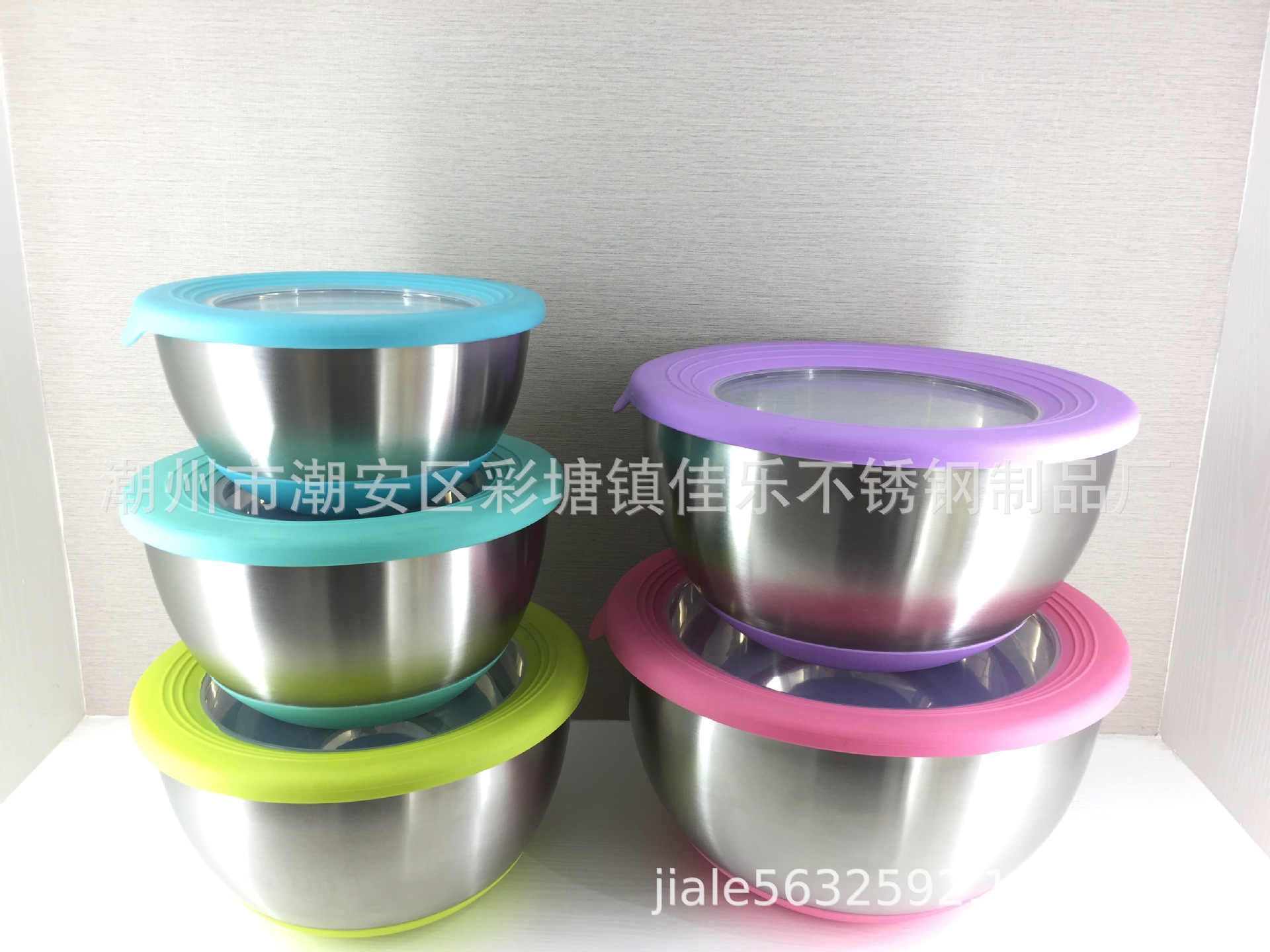 不锈钢沙拉碗带盖防滑硅胶底打蛋盆 防溅沙拉盆搅拌碗料理盆