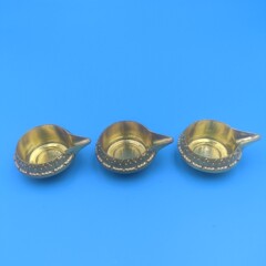卸売工場直販亜鉛合金寺院同型平底再利用可能な蓮の花燭台バターランプ