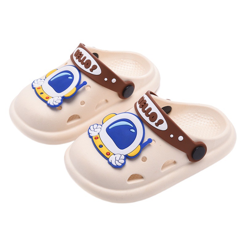 Nuevos zapatos de agujero para niños de verano para niños y niñas de dibujos animados antideslizante inferior suave infantil para niños sandalias de playa con punta cerrada