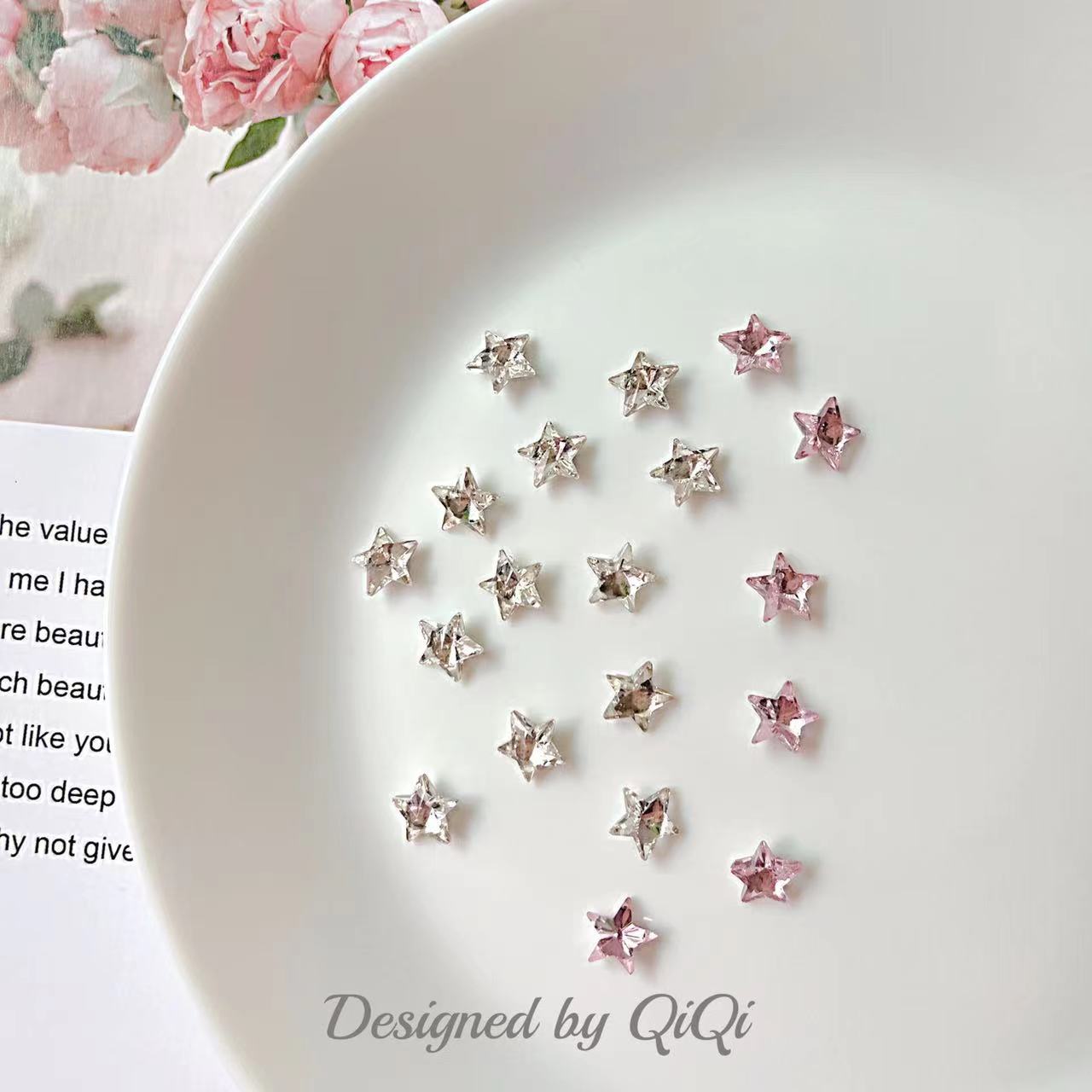 Cross -mirror hot -selling pentagonal glass diamond super flashing nail accessories multi -cut crystal jewelry accessories rhinestone