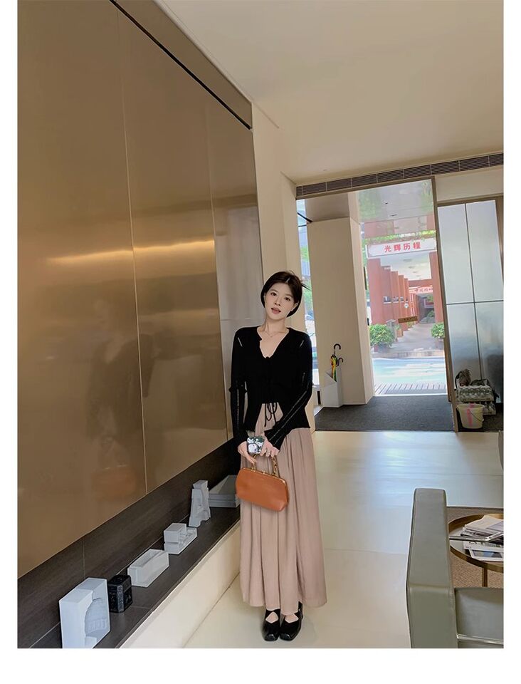 Giày búp bê nữ mũi vuông da cừu phối quai chéo, đế bệt gót thô 5 cm — Da đen (gót dày), Da đen (đáy phẳng), Màu trà sữa (gót dày), Màu trà sữa (đáy phẳng) chi tiết 110