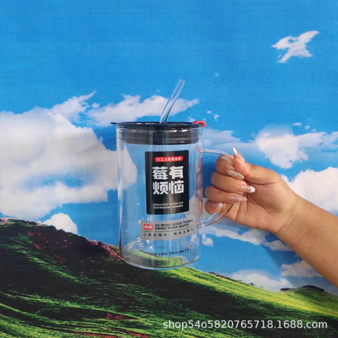 Resistente al calor ins Internet celebridad de gran capacidad de alta temperatura de vidrio borosilicato resistente elevar taza de agua con tapa y paja taza al por mayor