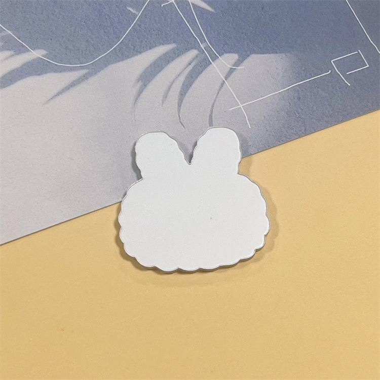 萌えかわいいアクリルバッジのブローチ卸売りの女の子のバッグのアクセサリーは穴を開けてペンをかけることができます。|undefined