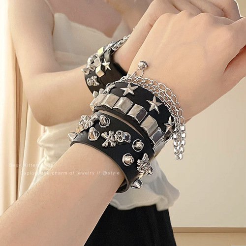 New Cool Girl Punk PU Leather Rivet Bracelet Personality Skull Street Dance Accessory Hip-Hop Bracelet Wide Cuff Trendy for Men