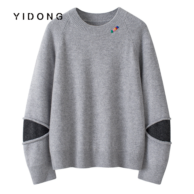 7针平纹领彩绣中厚插肩袖针织衫 山羊绒袖配色宽松版型套头女毛衣